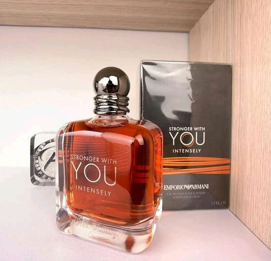 3 PERFUMES + 1 REGALO (Stronger Intensely - Valentino Intense - Invictus Elixir + 1 Perfumero)